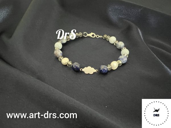دستبند سودالیت و لاجورد با پلاک ابر نقره دستبند سودالیت و لاجورد با پلاک ابر نقره