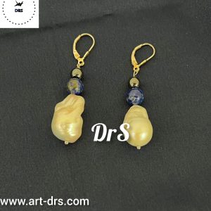 گوشواره مروارید باروک یا دفورمه با لاجورد
