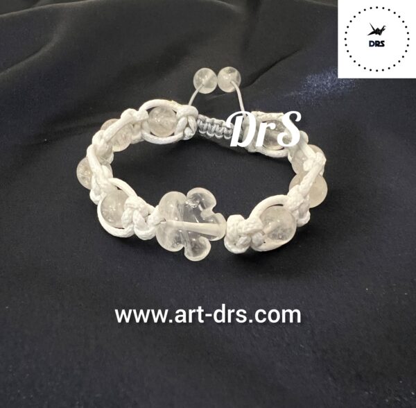 دستبندکوارتز سفید با طرح گل و بند چرم