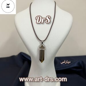 گردنبند چشم ببر منشوری شکل با بند چرم